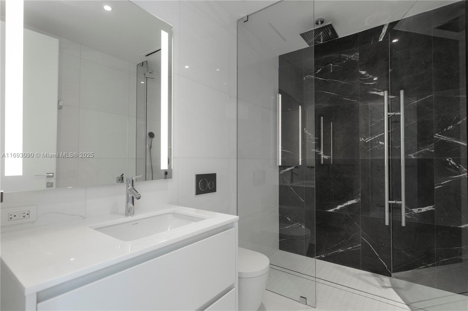 ASTON MARTIN RESIDENCES - Residential