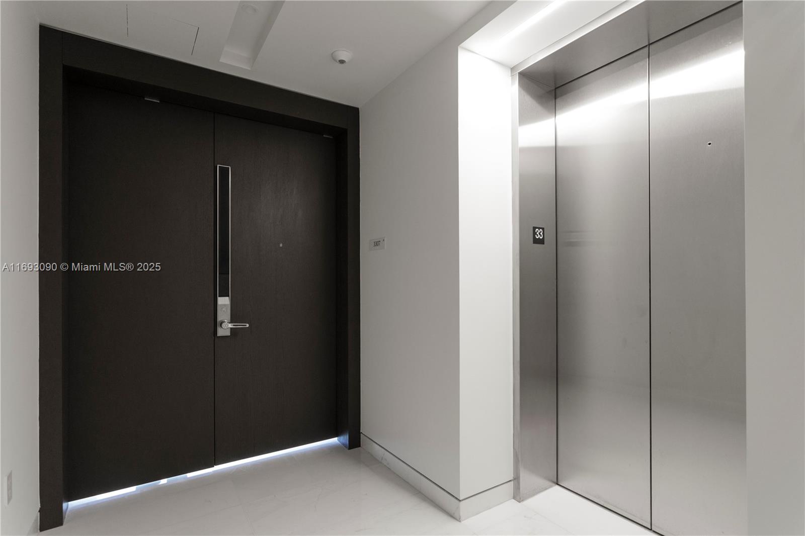 ASTON MARTIN RESIDENCES - Residential