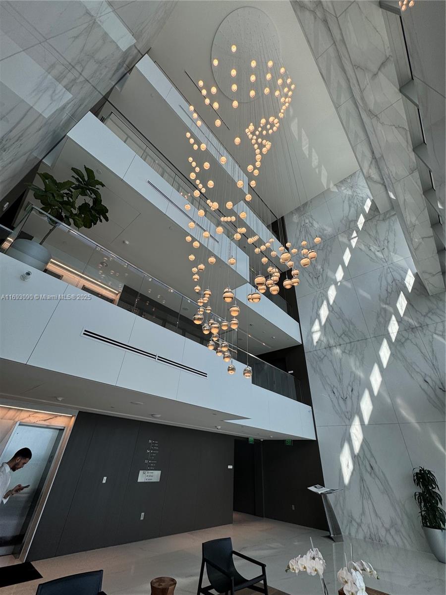 ASTON MARTIN RESIDENCES - Residential