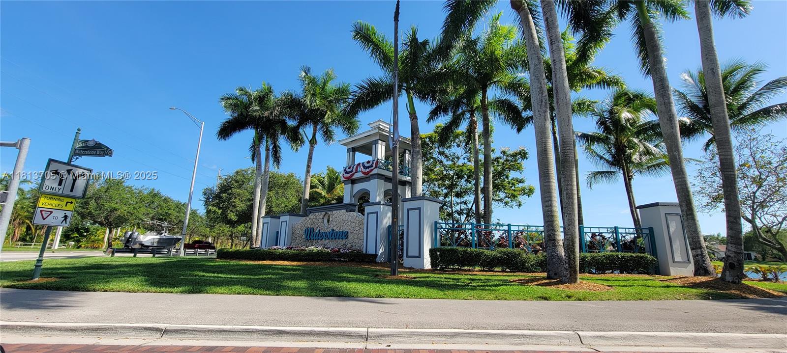 MEGHANS PLACE - Residential