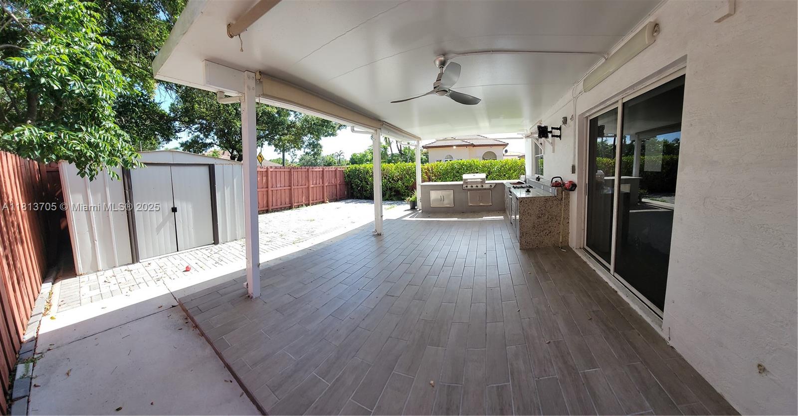 MEGHANS PLACE - Residential