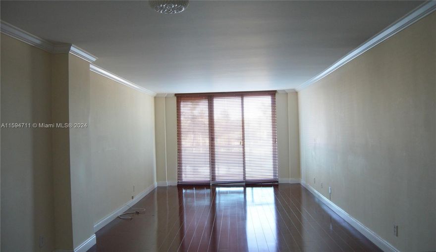 Beautiful and spacious apartment, 2 bedrooms and 1den/studio. Includes cable, internet and A/C.
Oceanview building has a beautiful amenities including pool, gym, BBQ area, game room, work spaces and more. A 5 minute drive from Aventura mall. Perfect for investors and homeowners.
The association permits 6 month rental twice a year.