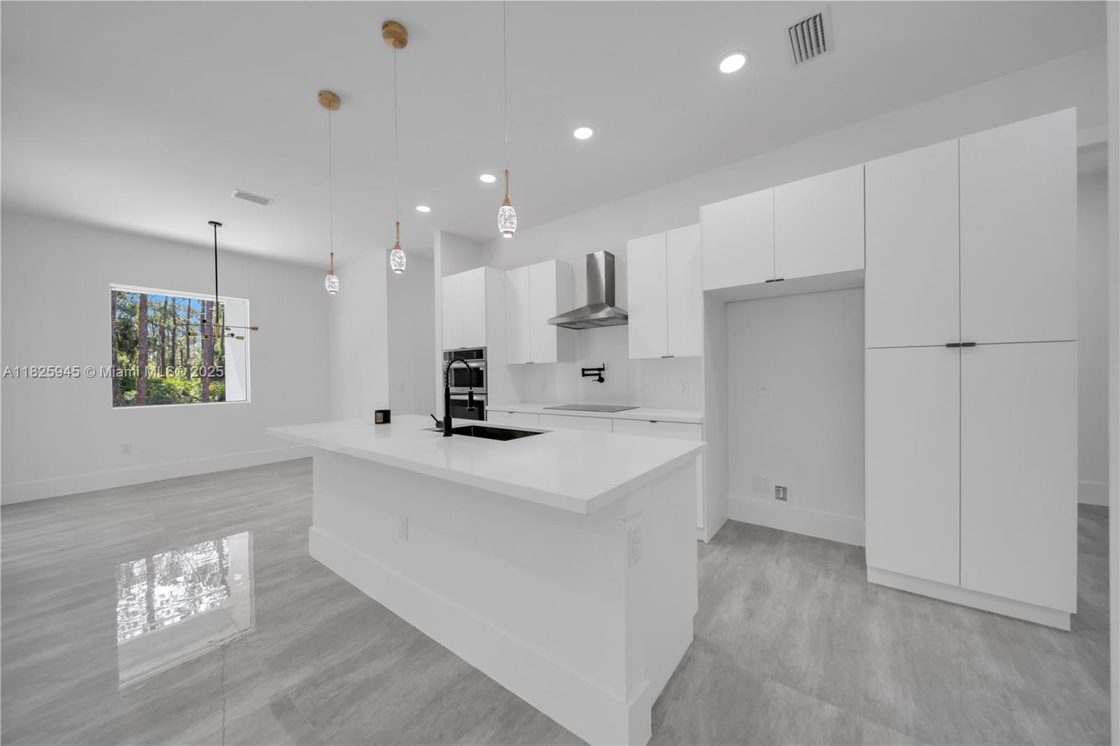 LEEHIGH ACRES - Residential