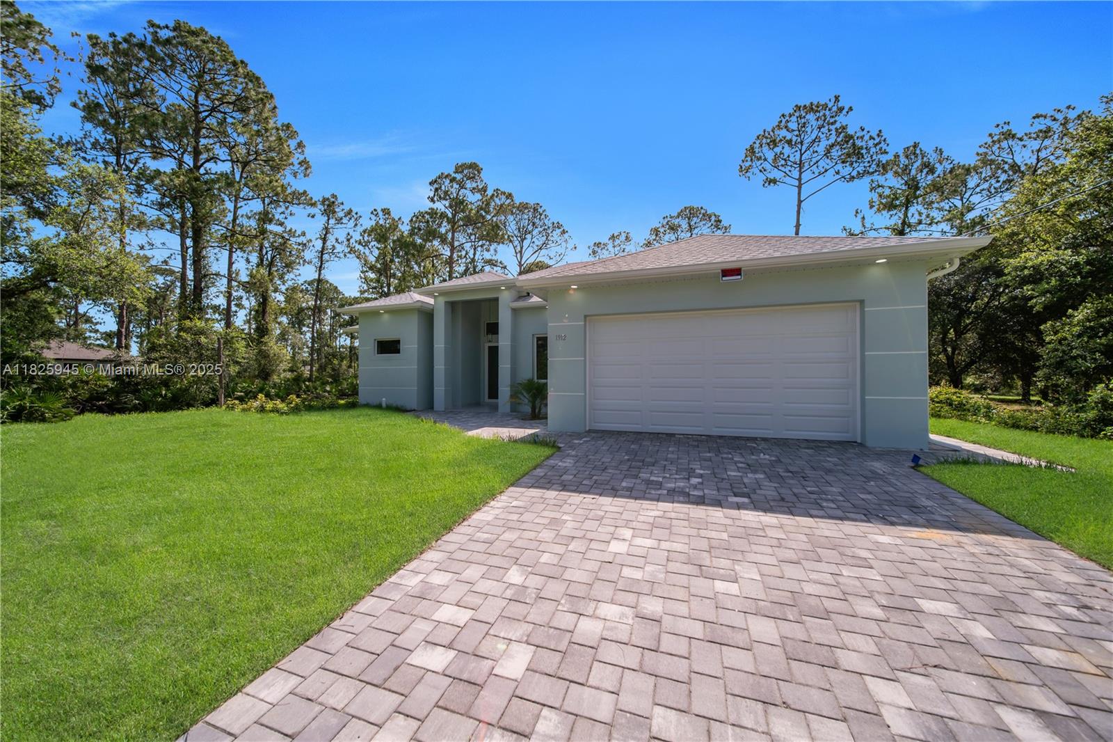 LEEHIGH ACRES - Residential