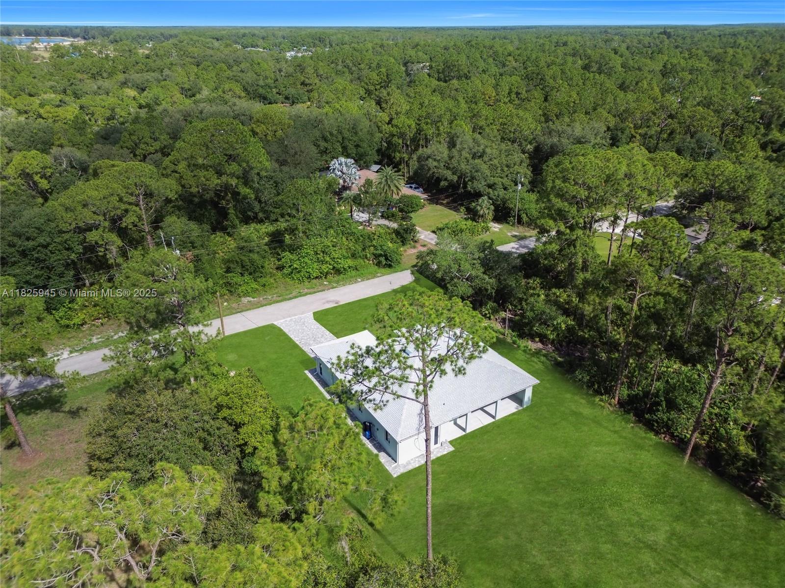 LEEHIGH ACRES - Residential