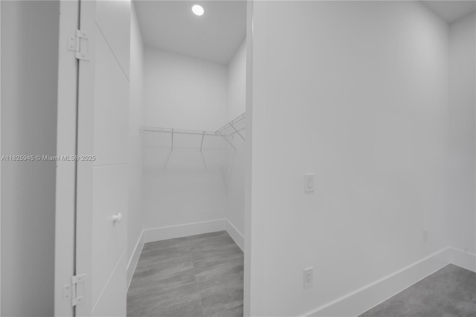 LEEHIGH ACRES - Residential