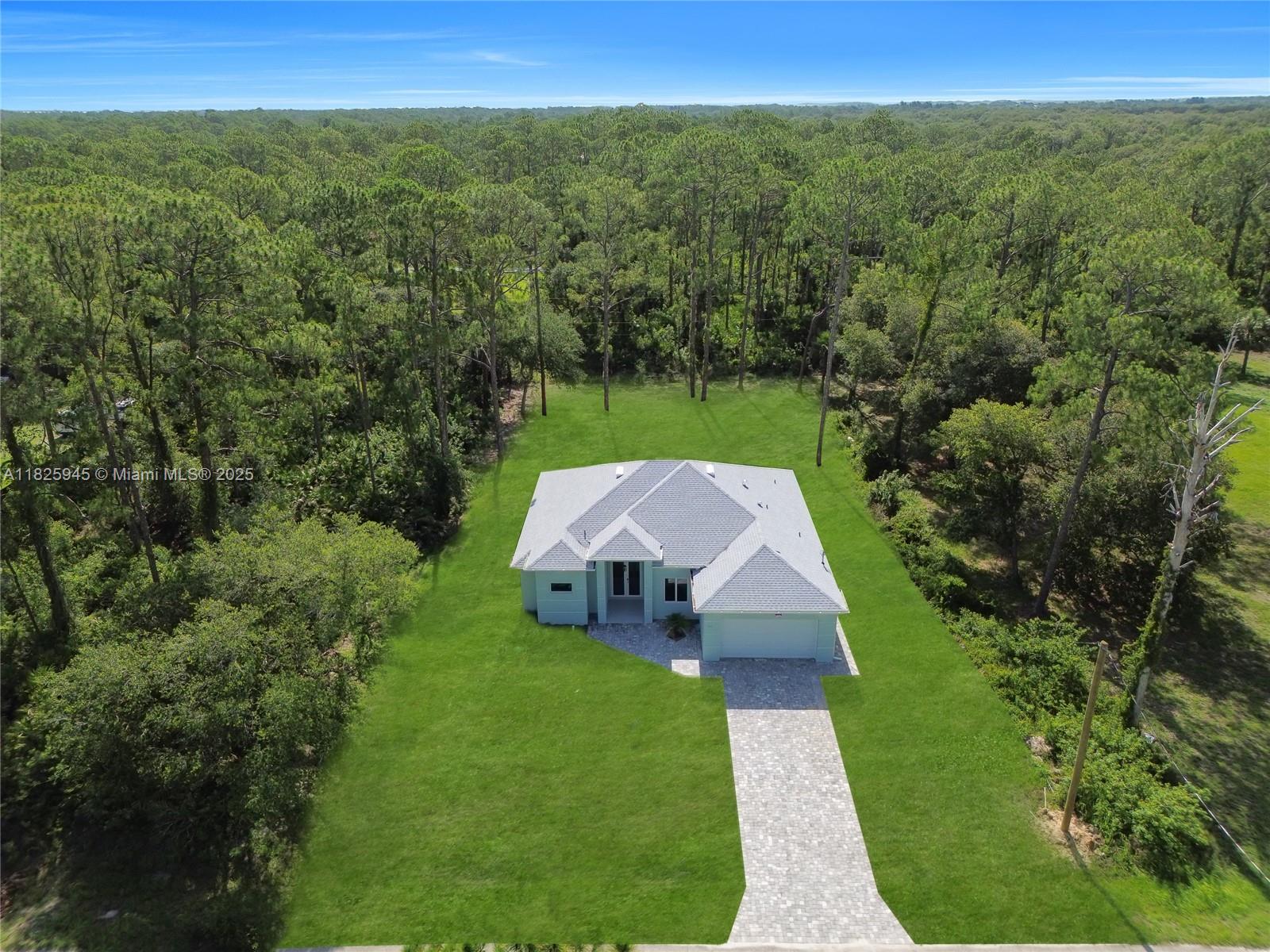 LEEHIGH ACRES - Residential