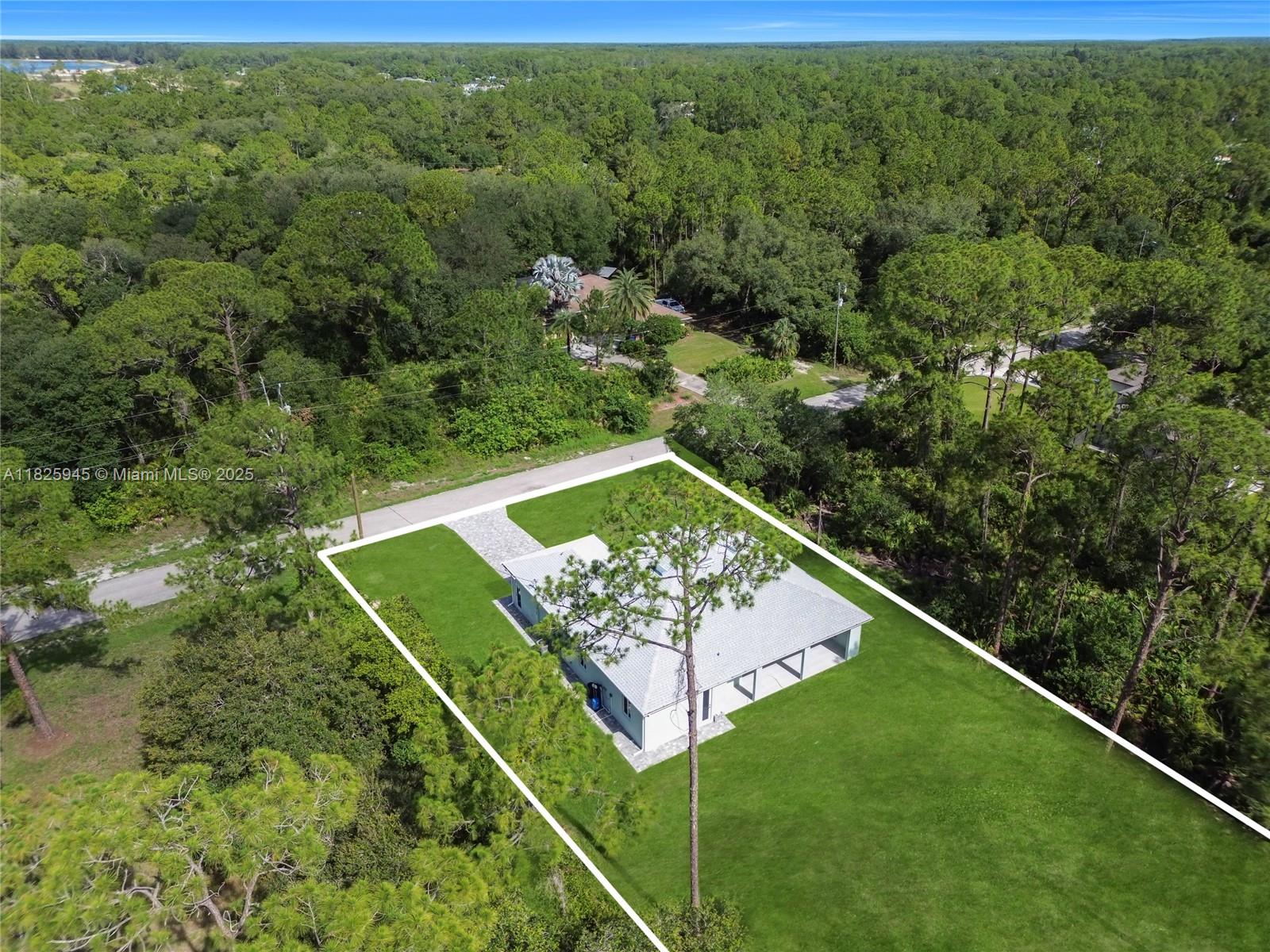 LEEHIGH ACRES - Residential