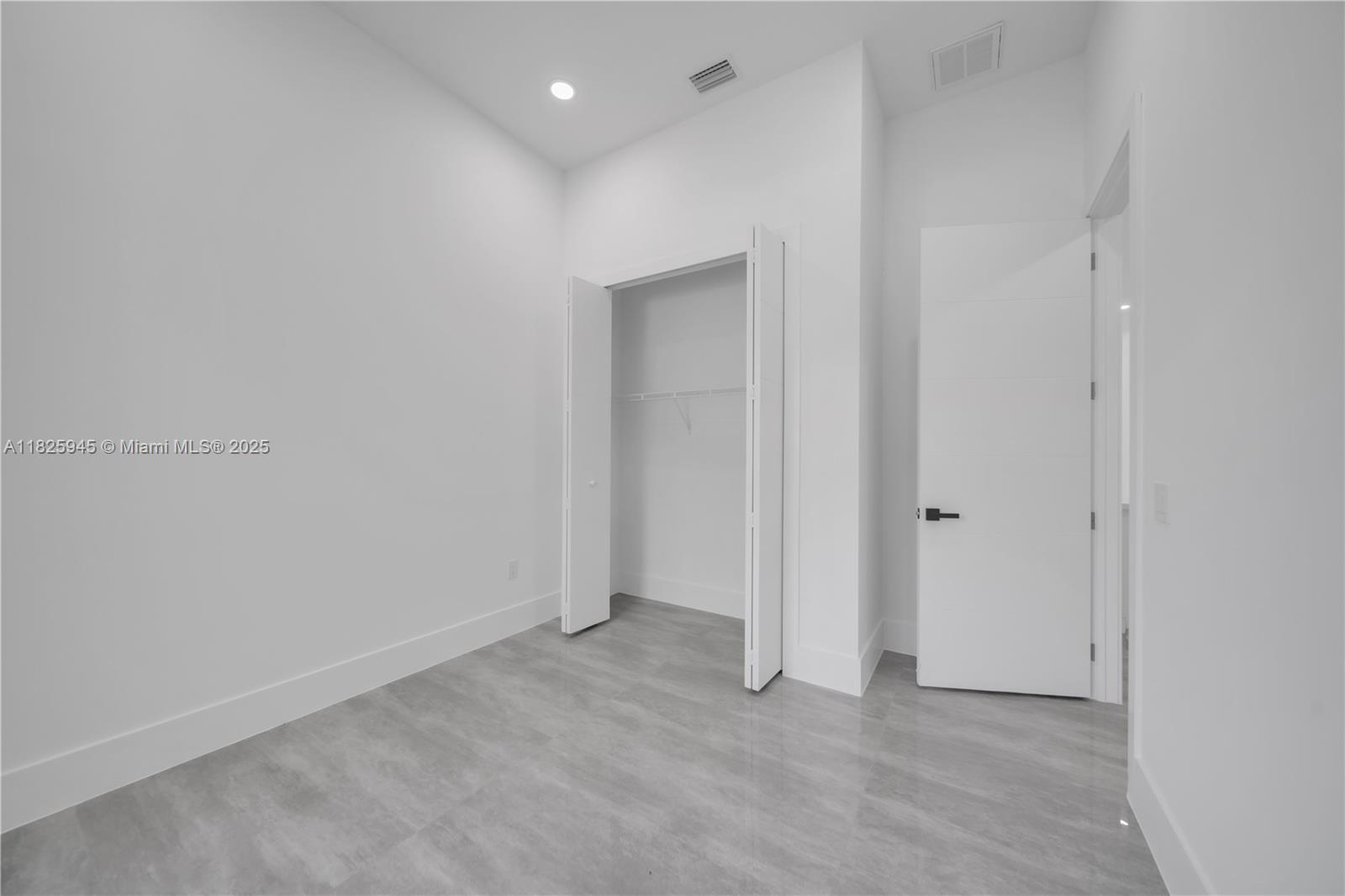 LEEHIGH ACRES - Residential