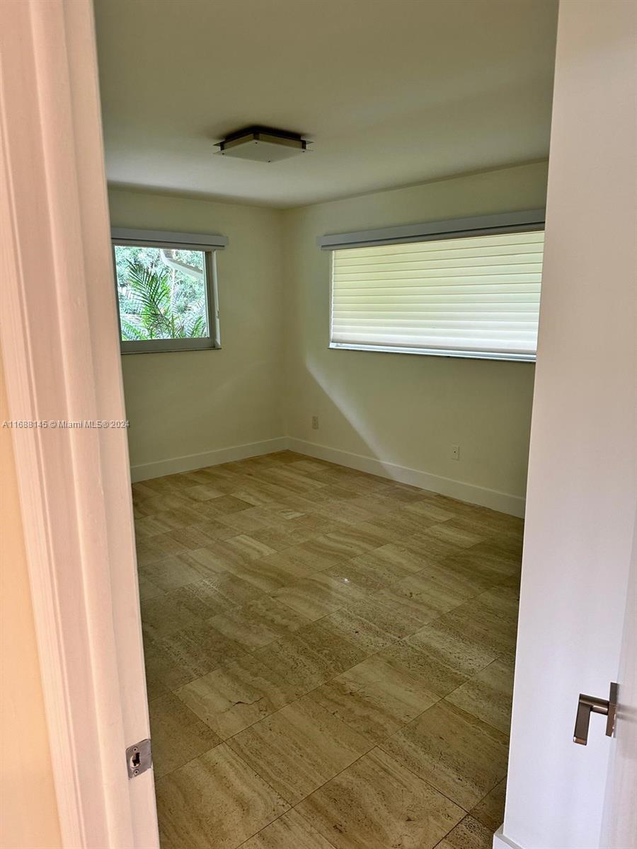 DORAL ESTATES - Residential