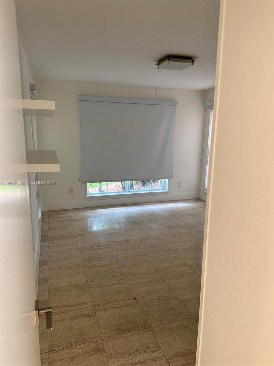 DORAL ESTATES - Residential