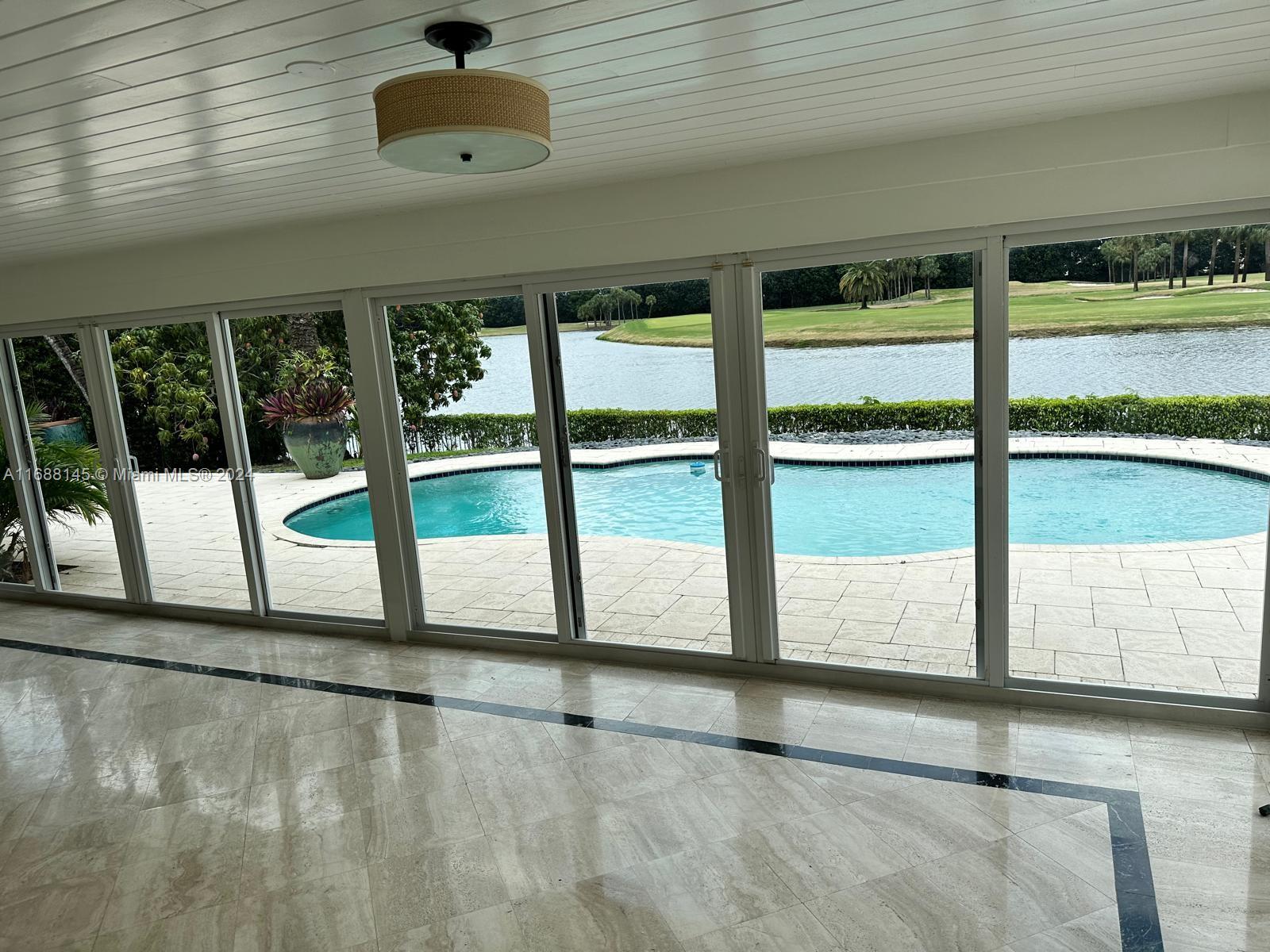 DORAL ESTATES - Residential