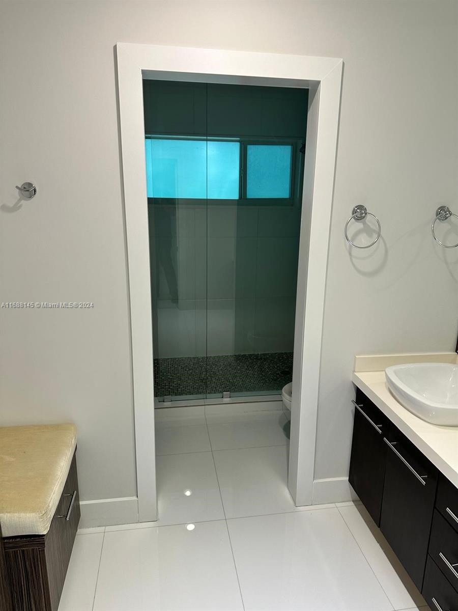 DORAL ESTATES - Residential