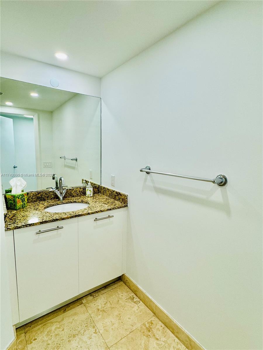 BRICKELL ON THE RIVER S T - Residential