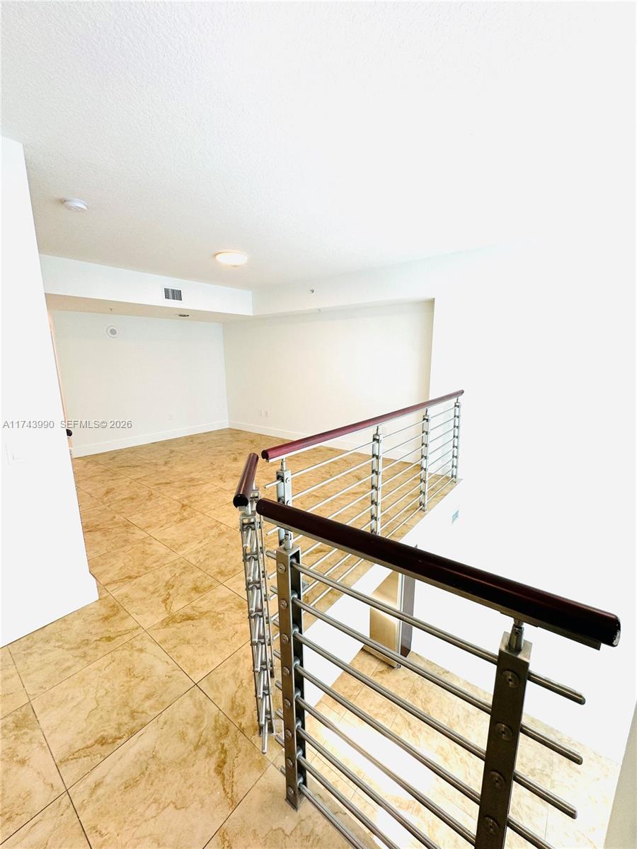 BRICKELL ON THE RIVER S T - Residential
