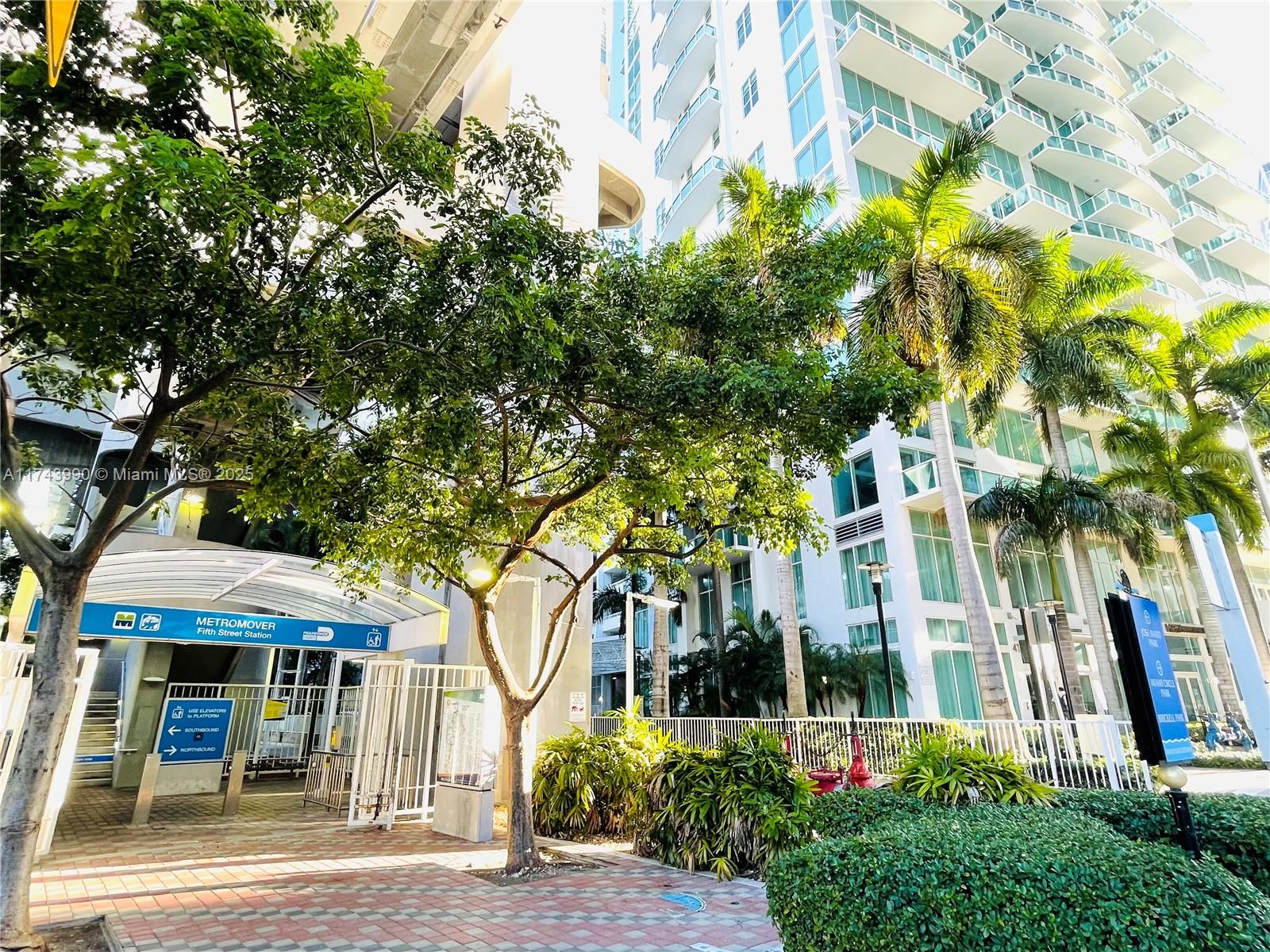 Property for Sale at 41 Se 5th St 808, Miami, Broward County, Florida - Bedrooms: 2 
Bathrooms: 2  - $715,000