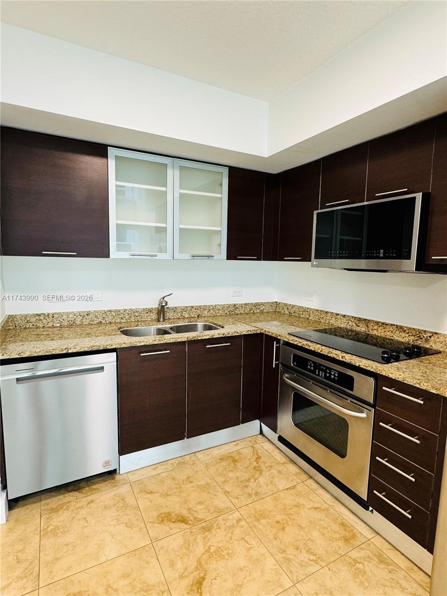 BRICKELL ON THE RIVER S T - Residential