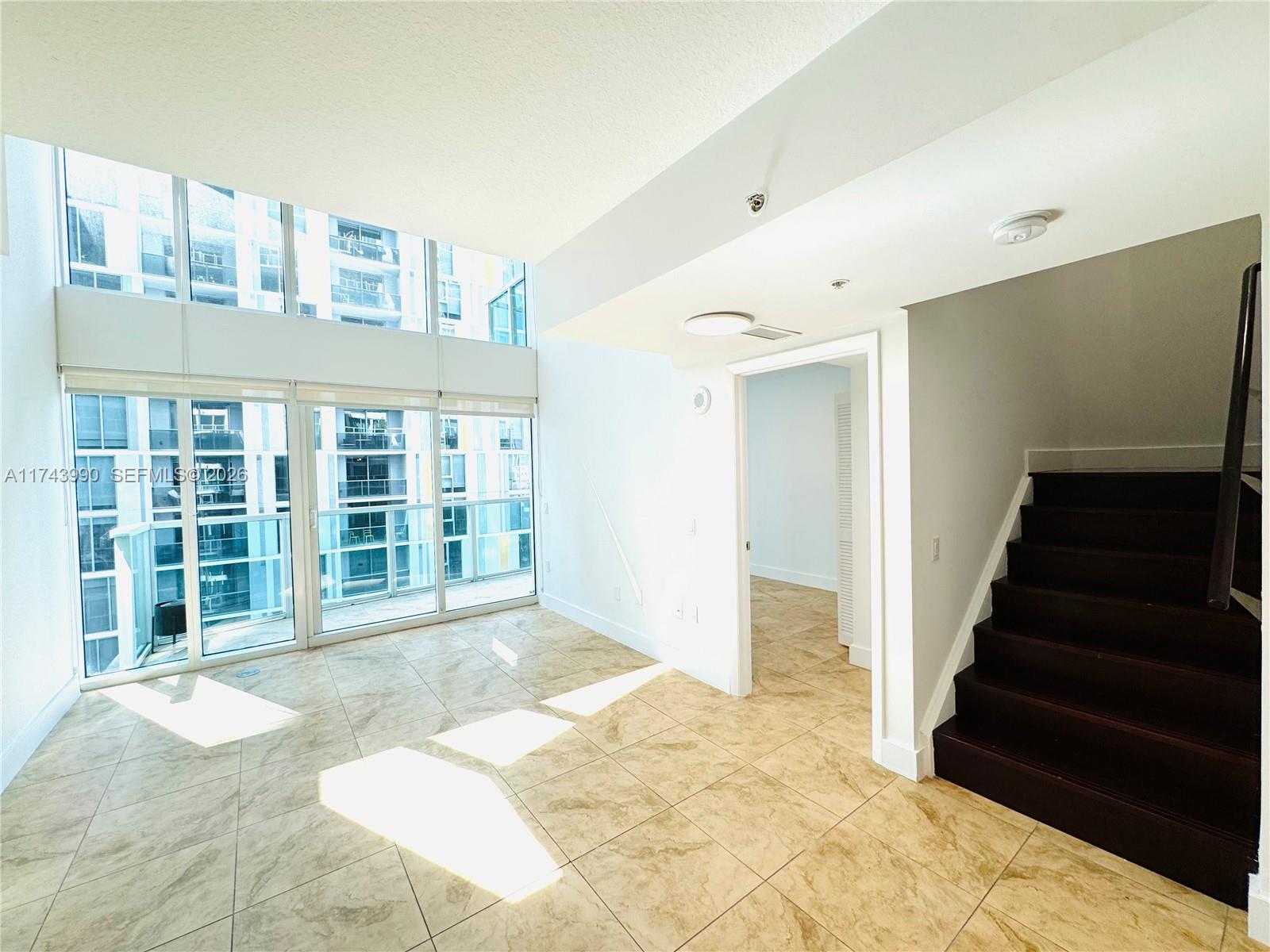 41 SE 5th St 808