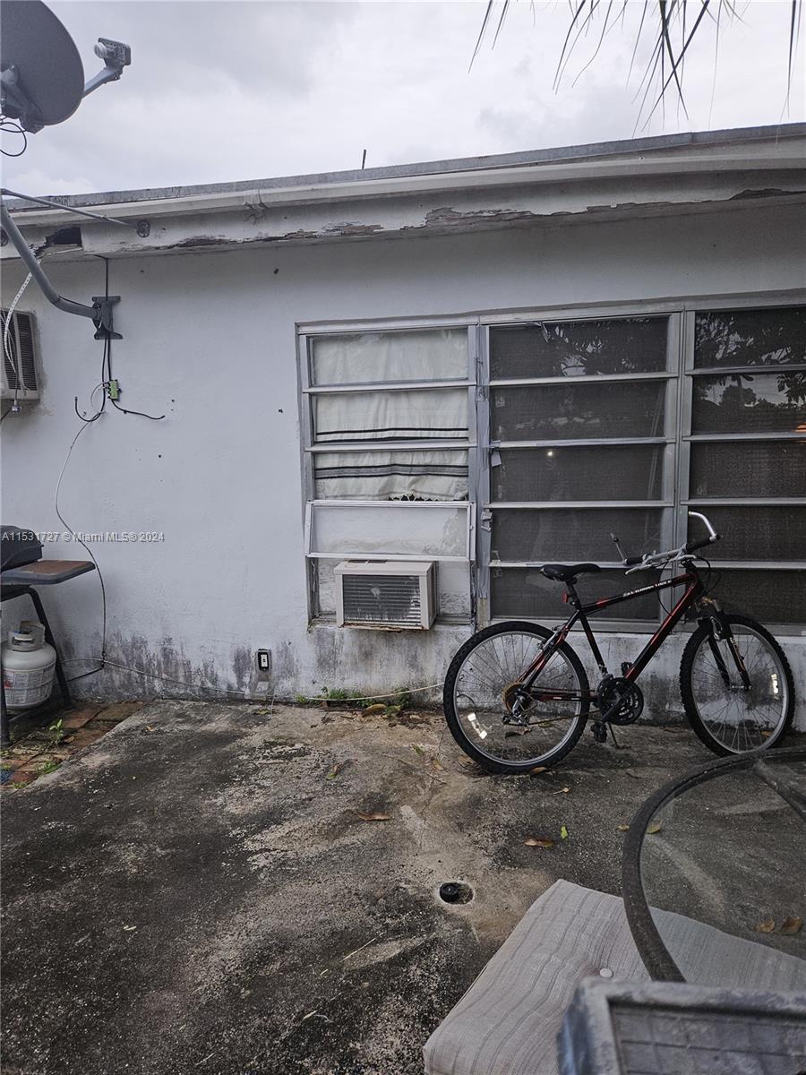 NORTH POMPANO BEACH SECTI - Residential