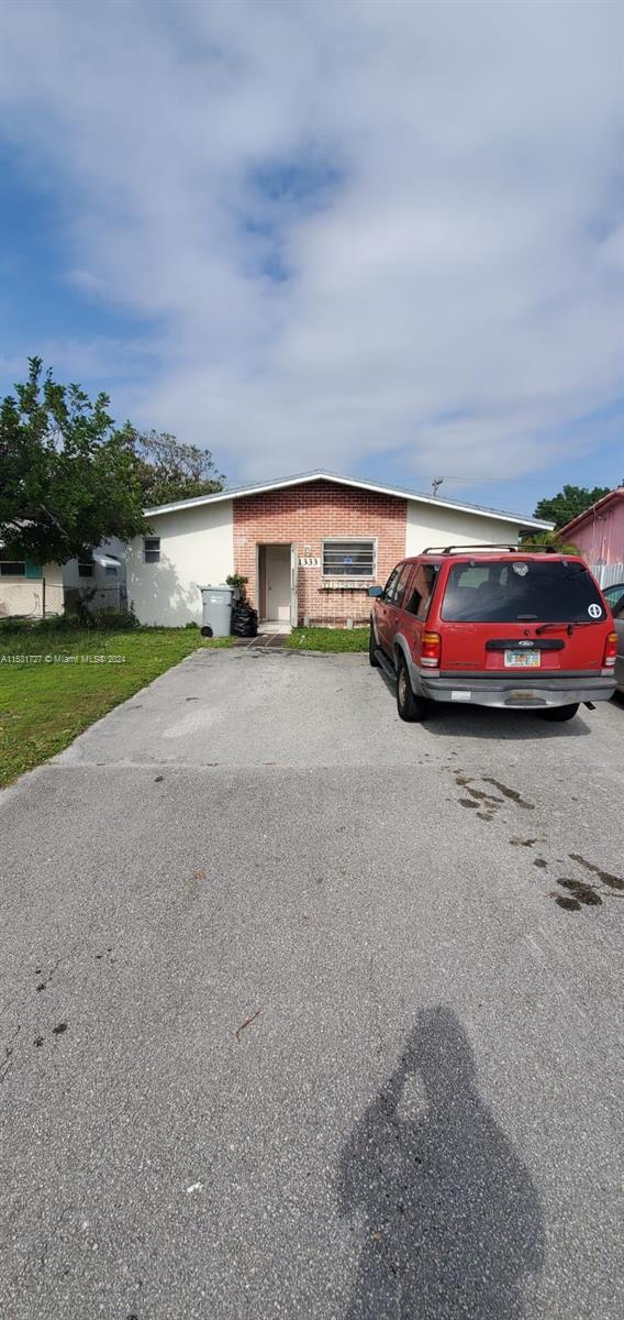 Excellent fix and flip opportunity. The property needs extensive work throughout, Including; Roof, Ceiling, Bathrooms, Flooring, and other work. ACCEPTING CASH OFFERS ONLY DUE TO THE PROPERTY'S CURRENT CONDITION. Do not knock on the client's door or show up without an appointment. The property is rented. Property can be delivered vacant at closing.