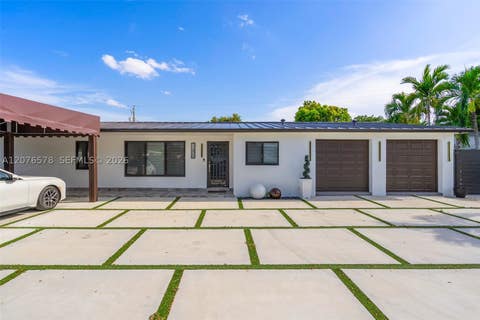 Tiny photo for 1270 W 64th Ter, Hialeah, FL 33012 (MLS # A12076578)