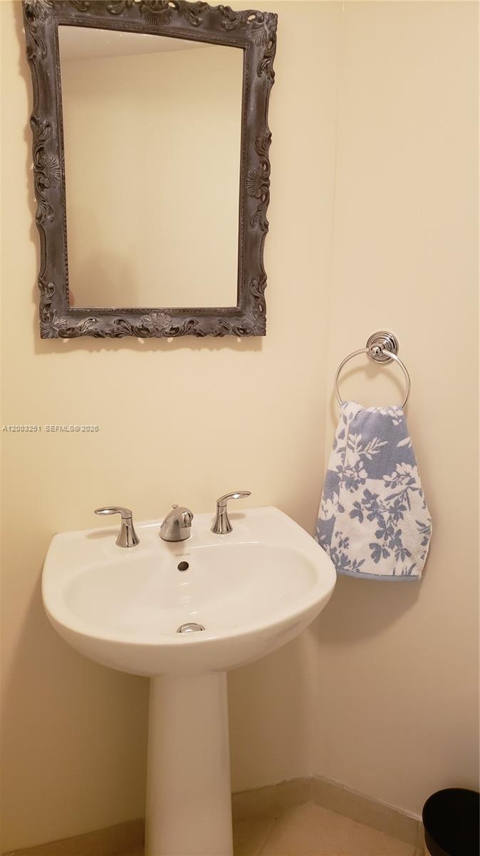 LA PERLA CONDO - Residential