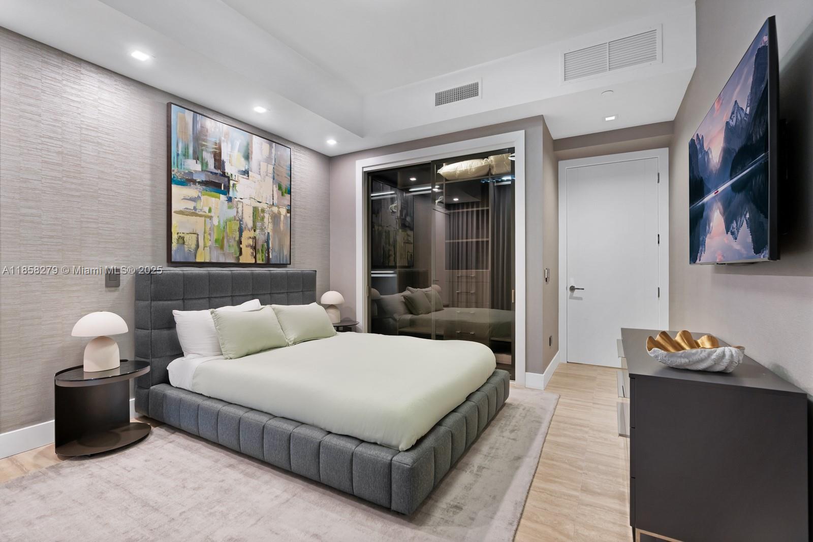NORTH BISCAYNE BEACH AMEN - Residential