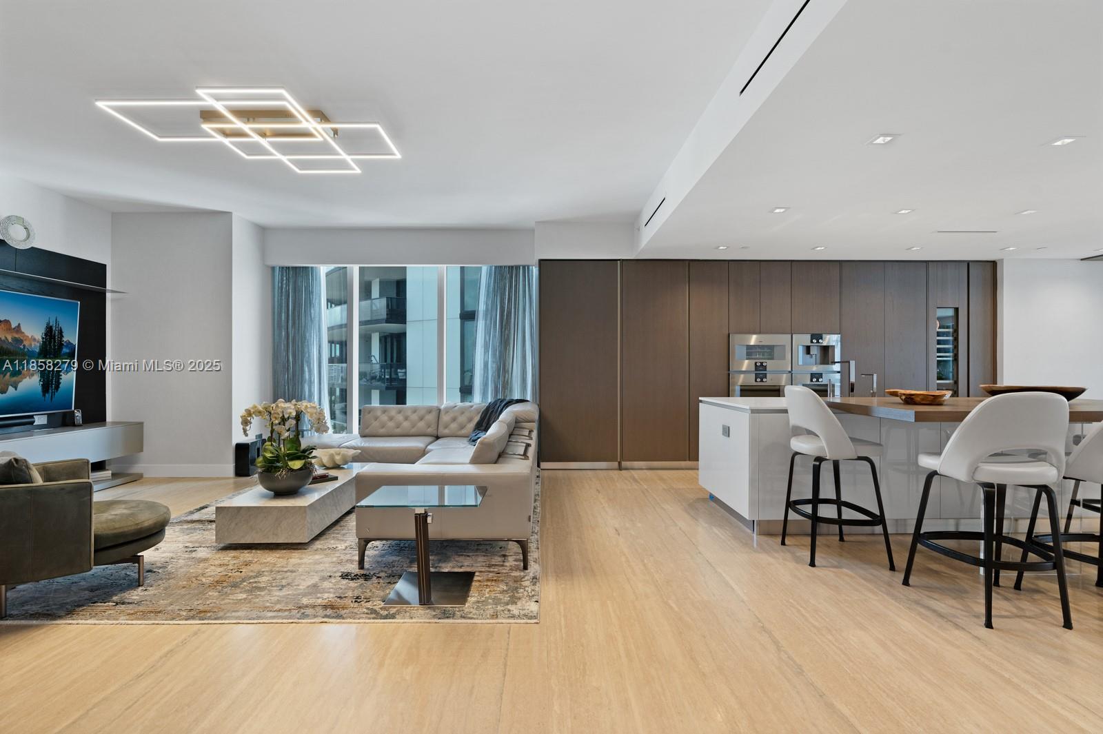 NORTH BISCAYNE BEACH AMEN - Residential