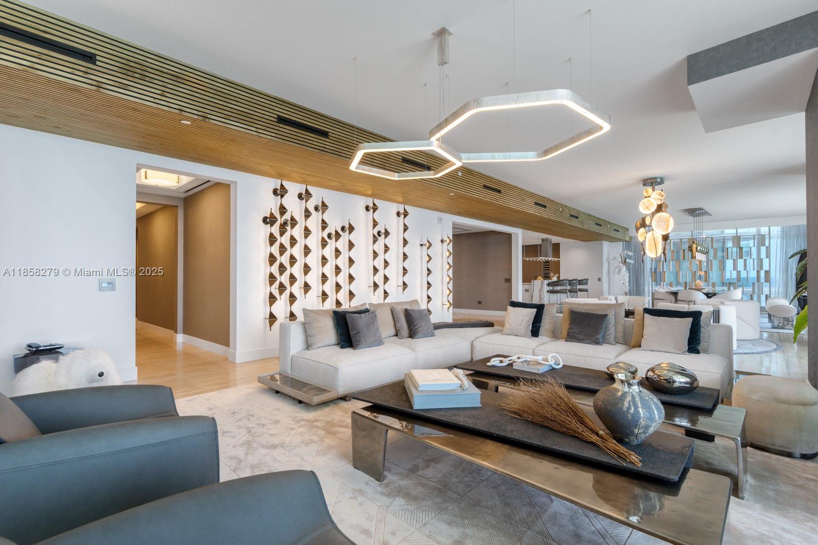 NORTH BISCAYNE BEACH AMEN - Residential