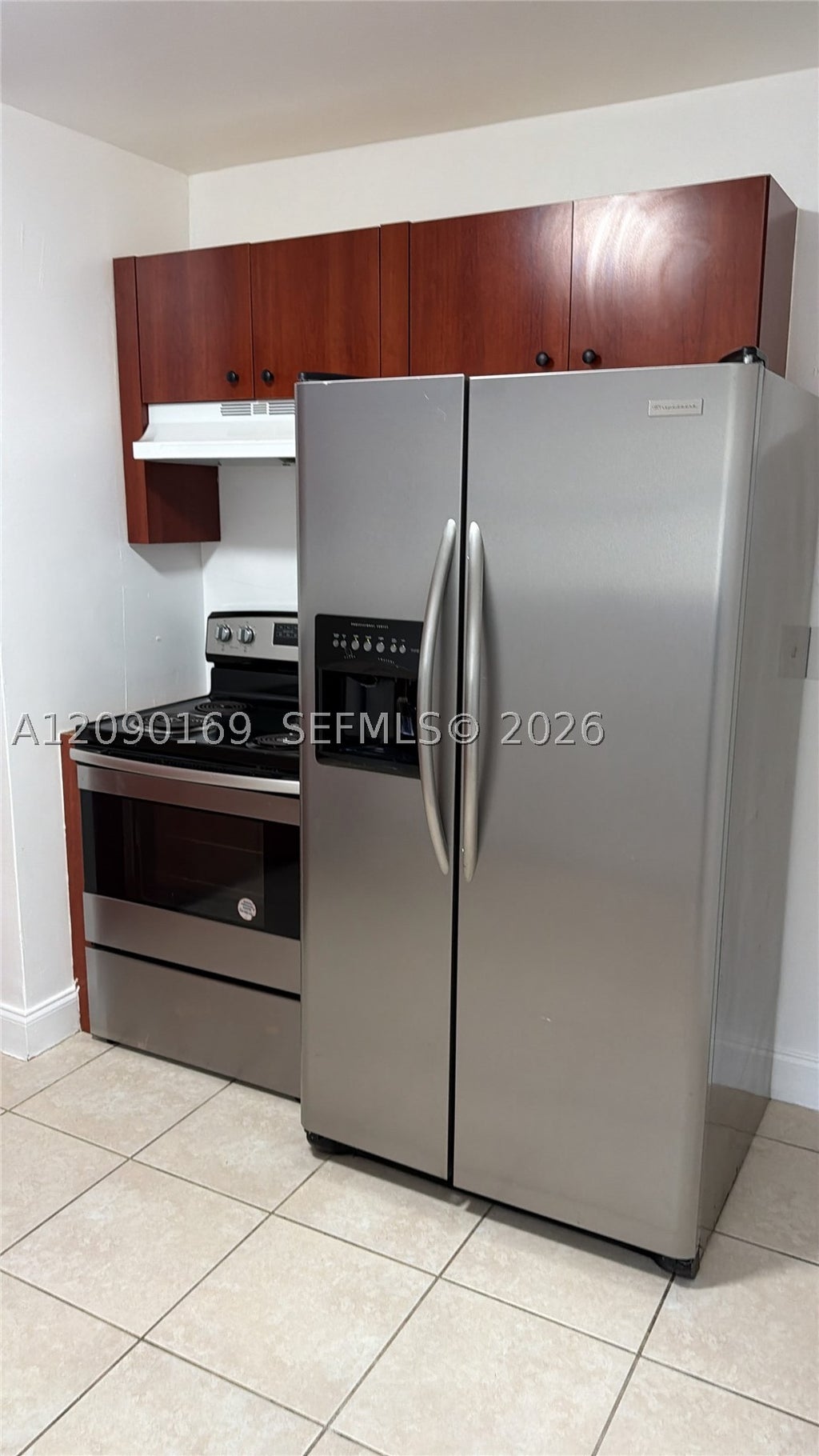 Photo of 28 SW 8th St #2, Hallandale Beach, FL 33009 (MLS # A12090169)
