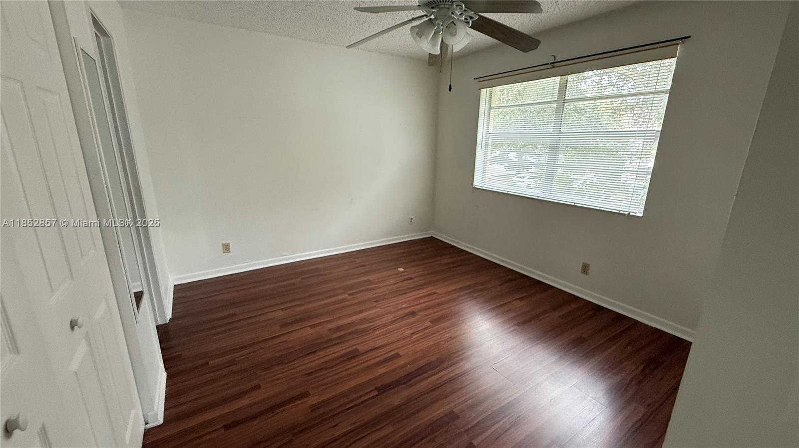 LAKEWOOD VILLAGE - Residential