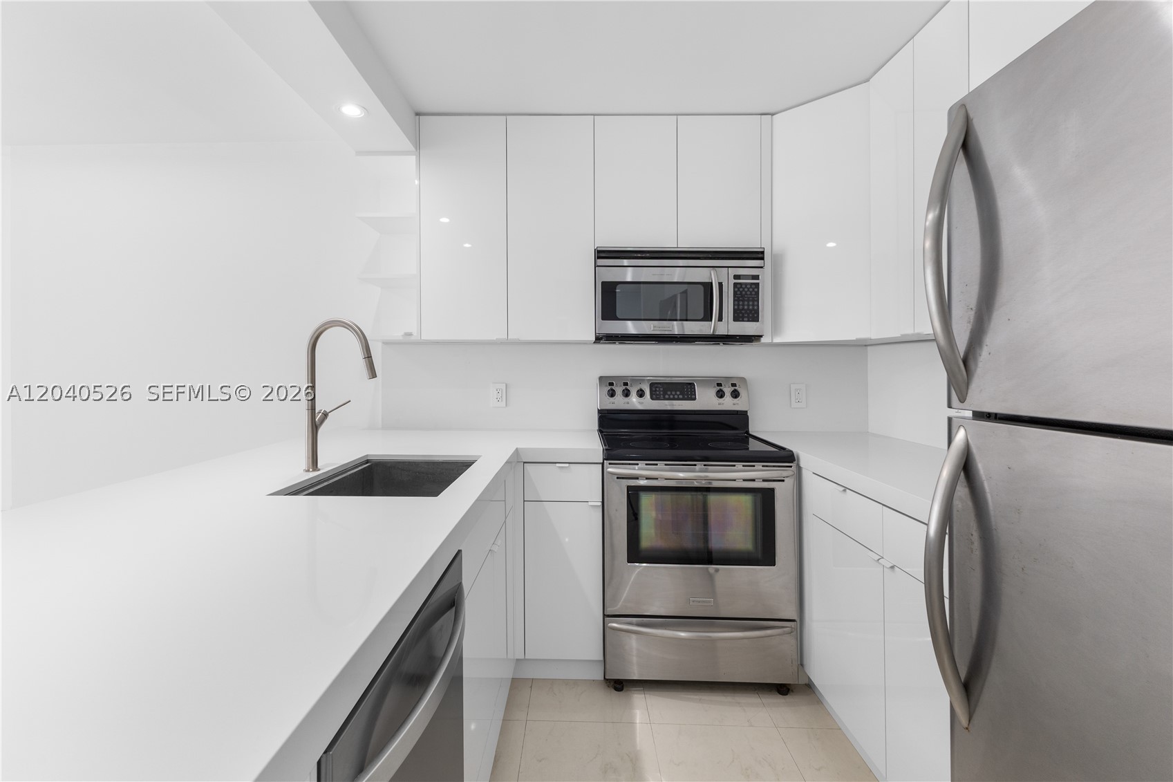 345 Ocean Dr 924