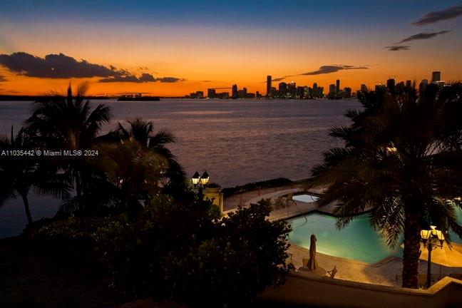 SEASIDE CONDO - Residential Lease