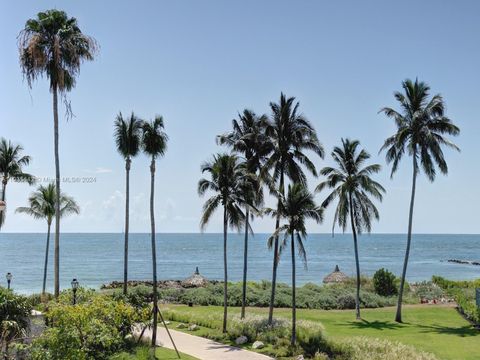 19223 Fisher Island Dr 19223 Miami Beach FL 33109