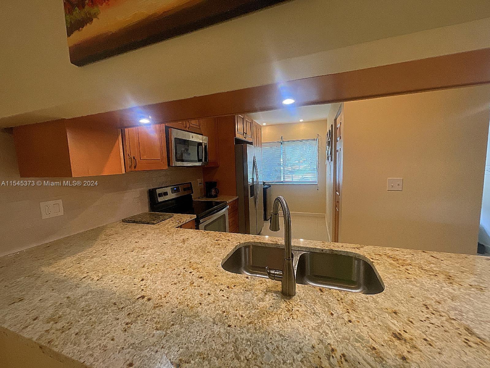 SHADYWOODS PH ONE - Residential