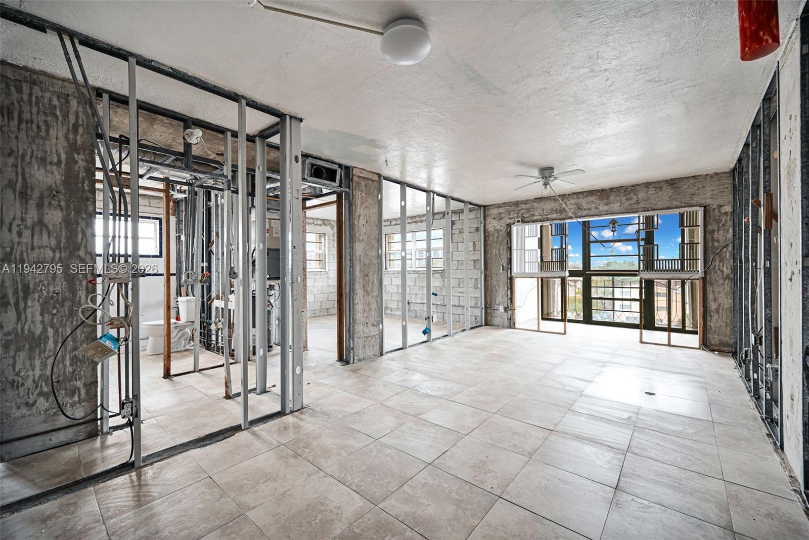 EL CID CONDO - Residential