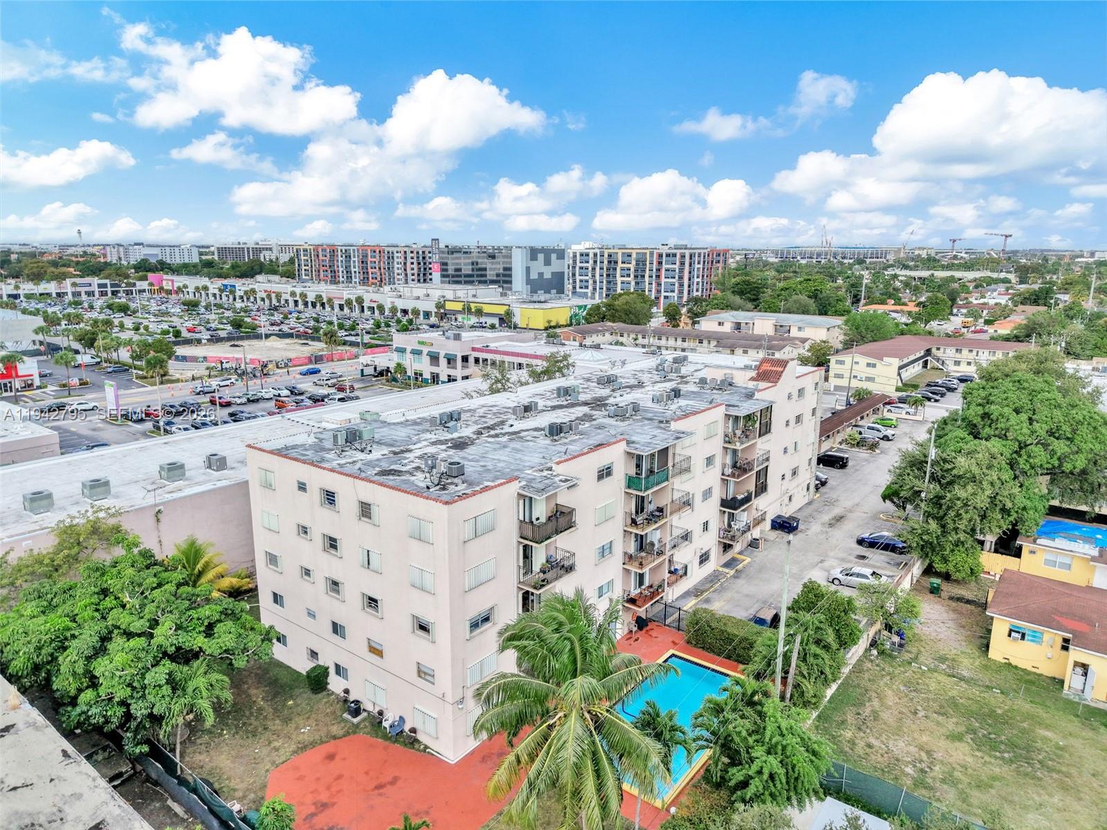 EL CID CONDO - Residential