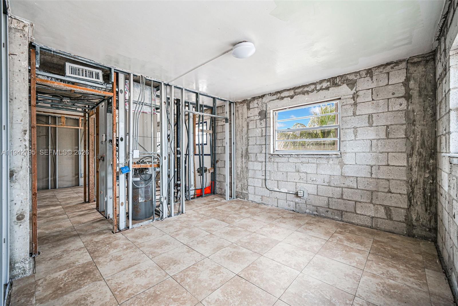 EL CID CONDO - Residential