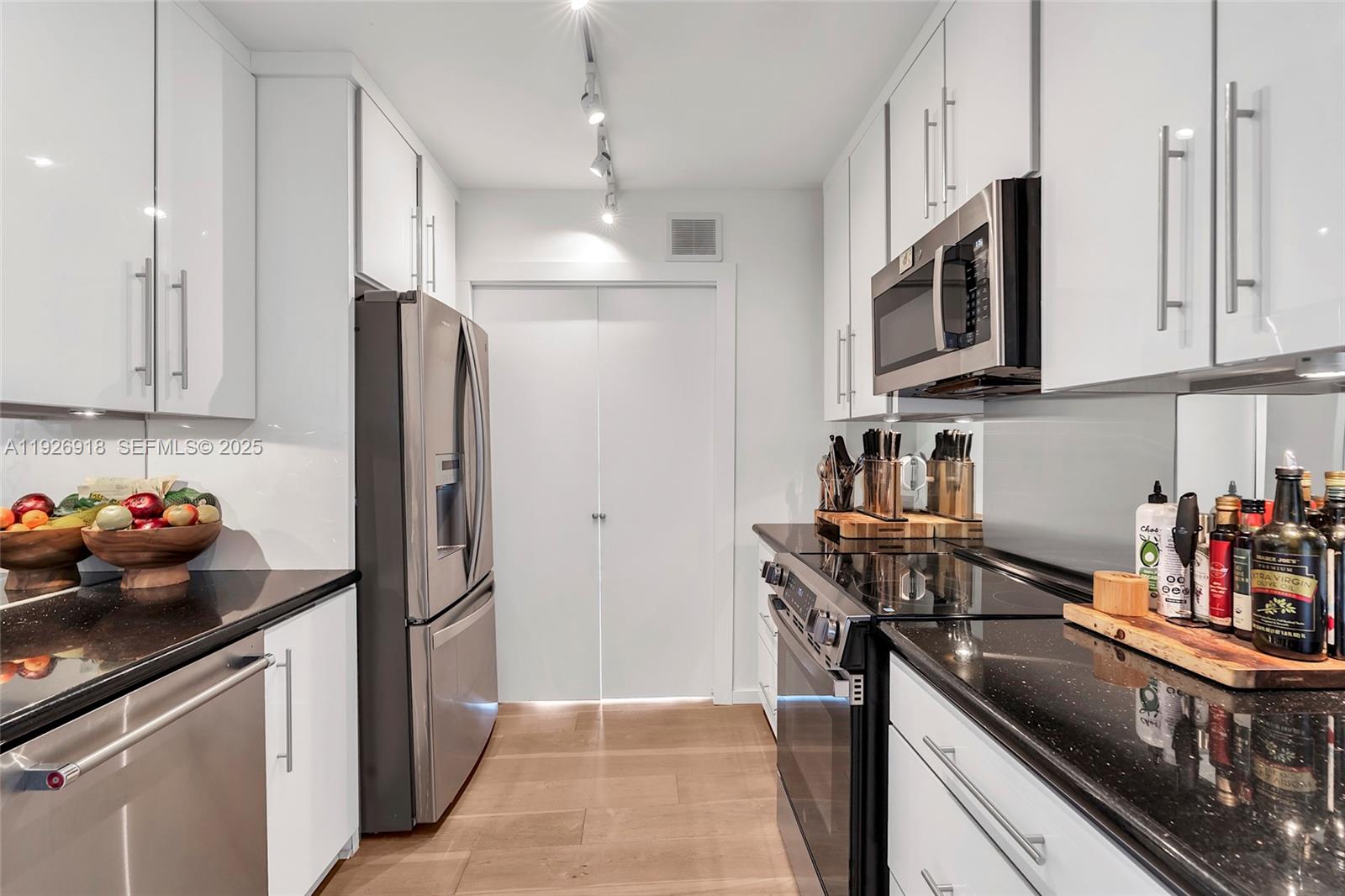 NINE ISLAND AVENUE CONDO - Residential