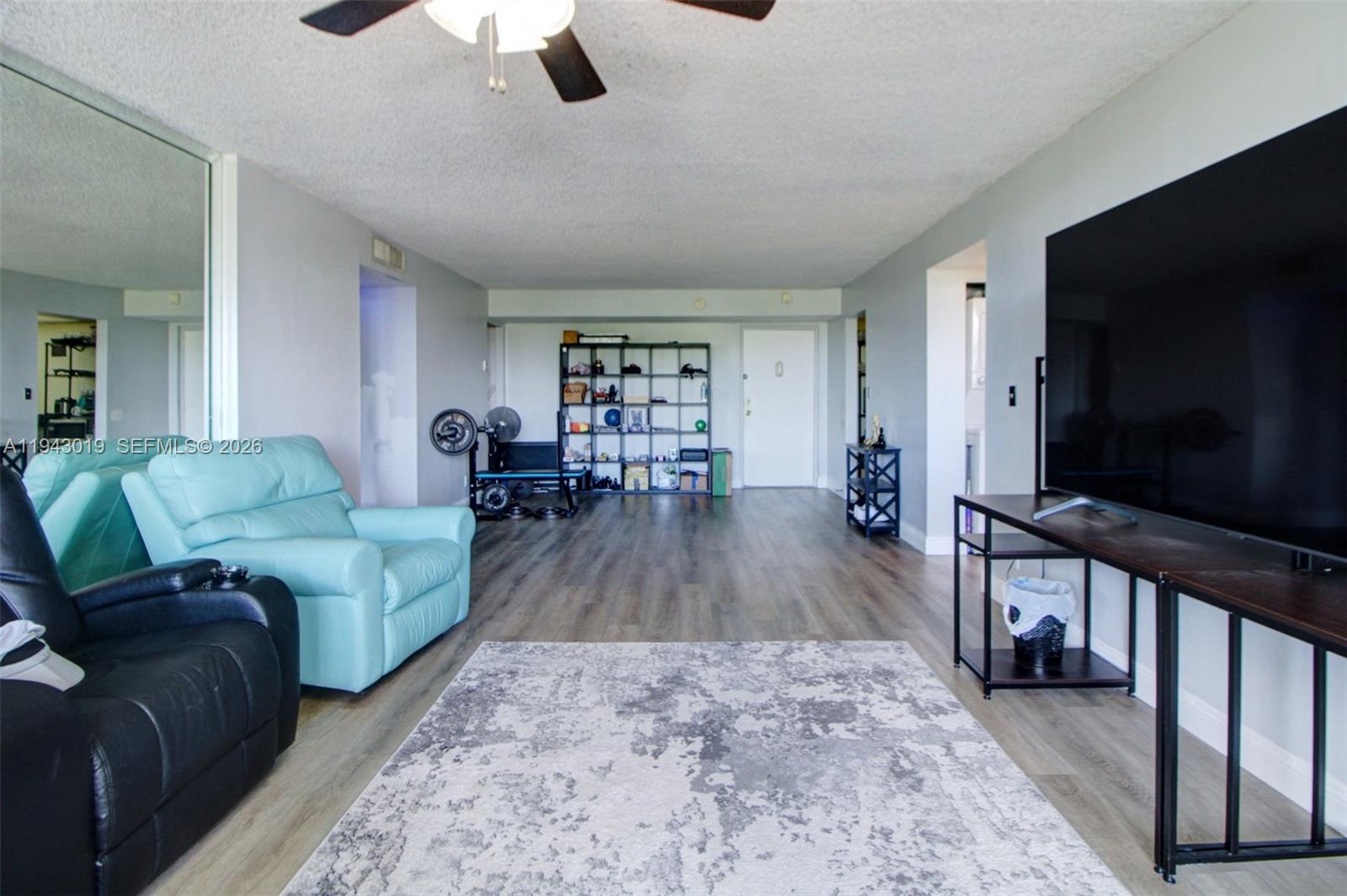 GATE THREE CONDO - Residential