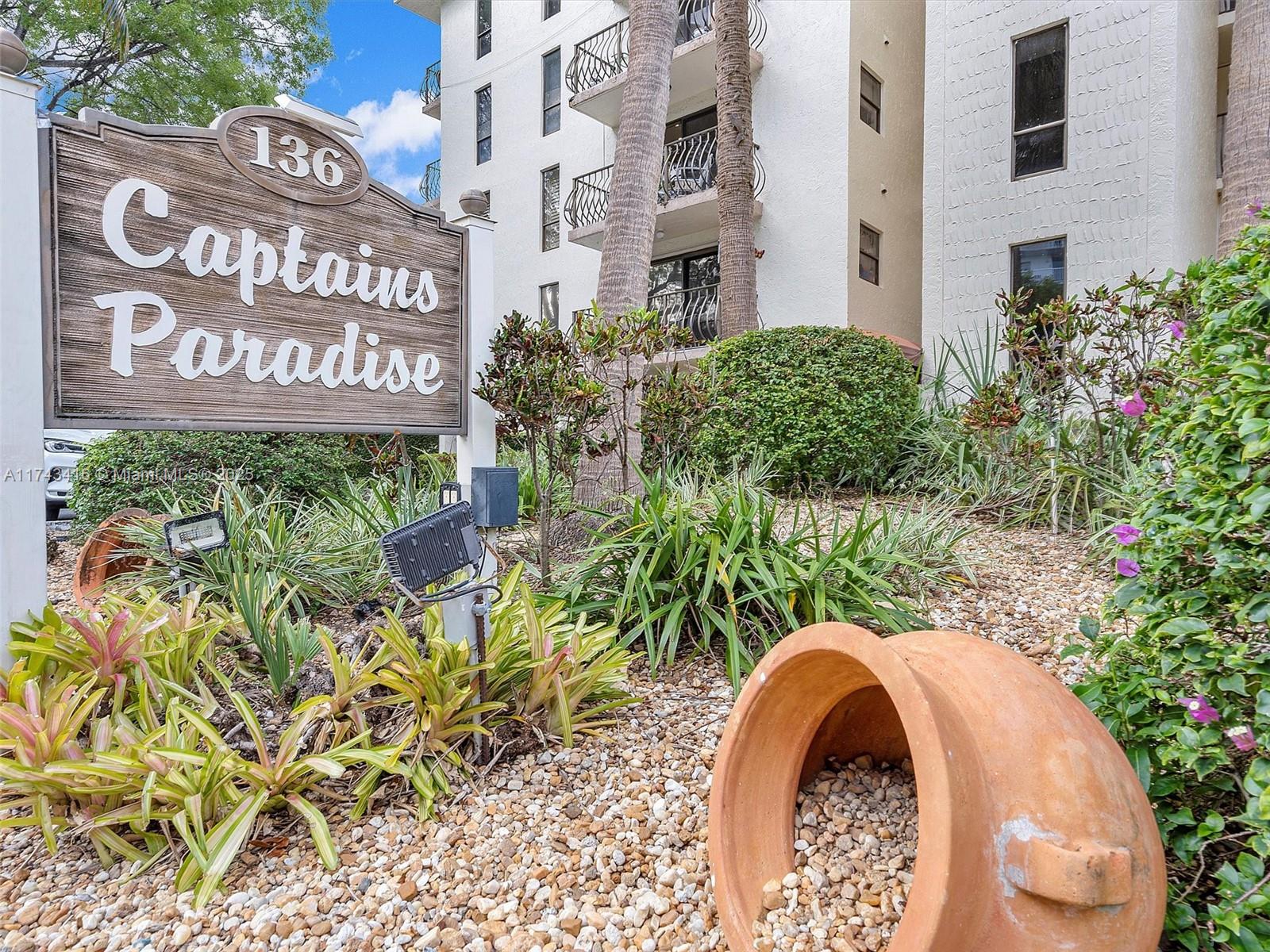 136 Golden Isles Dr 301