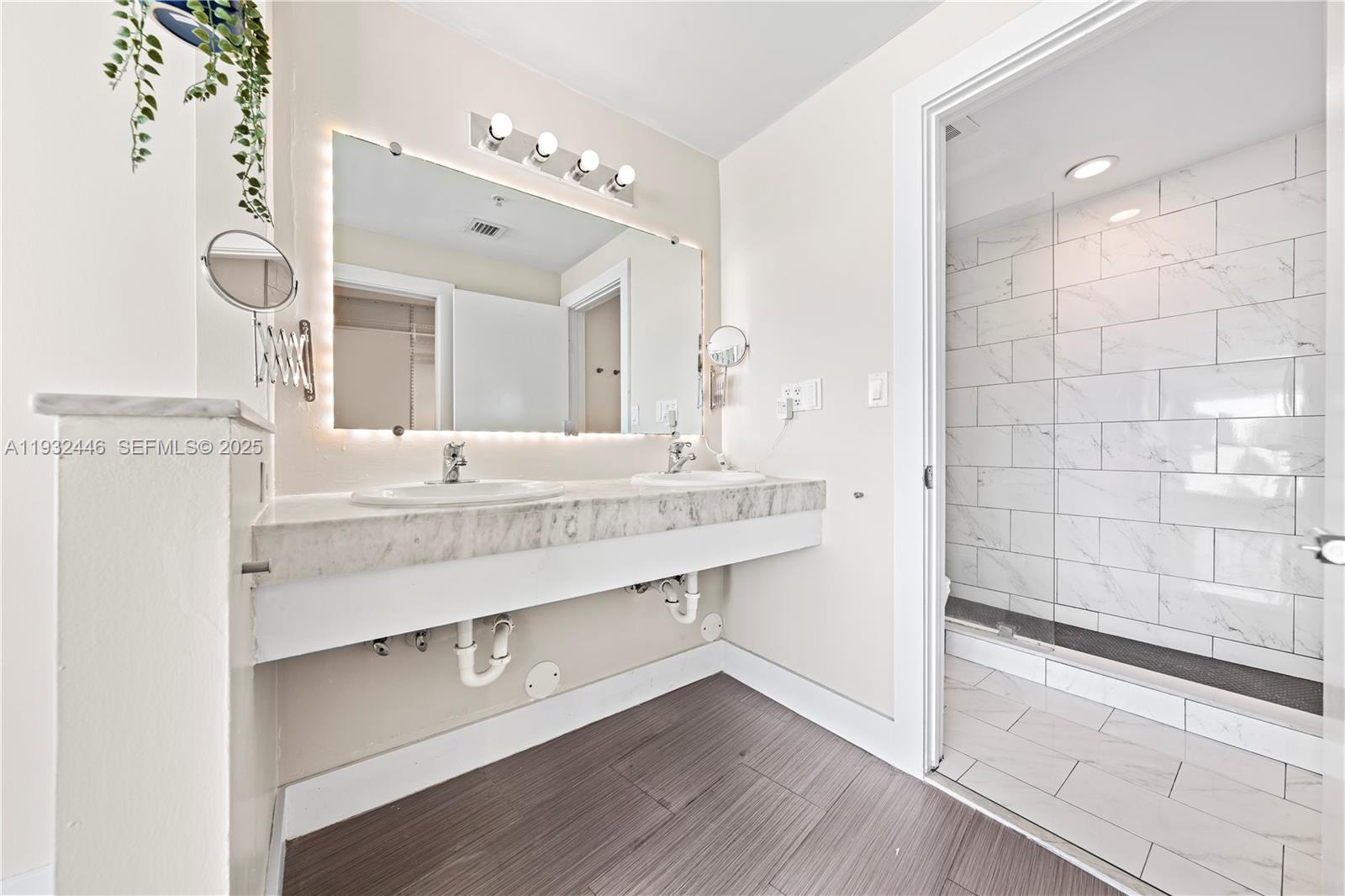 BAY VIEW LOFTS CONDO - Residential Lease