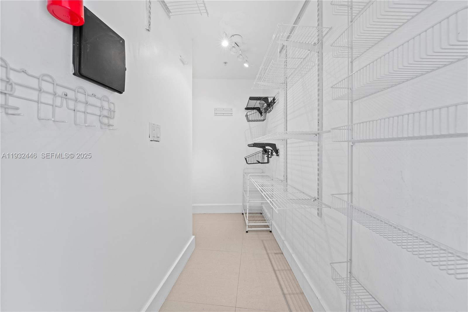 BAY VIEW LOFTS CONDO - Residential Lease