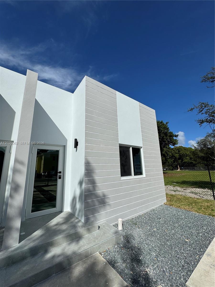 135 NW 60th St B