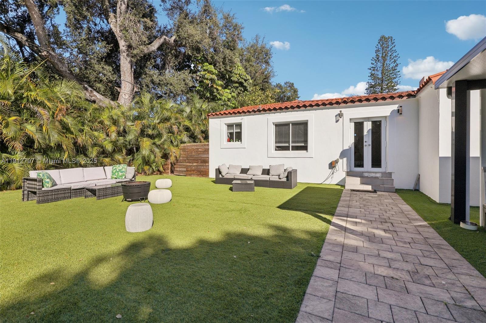 MIAMI SHORES SEC 6 - Residential