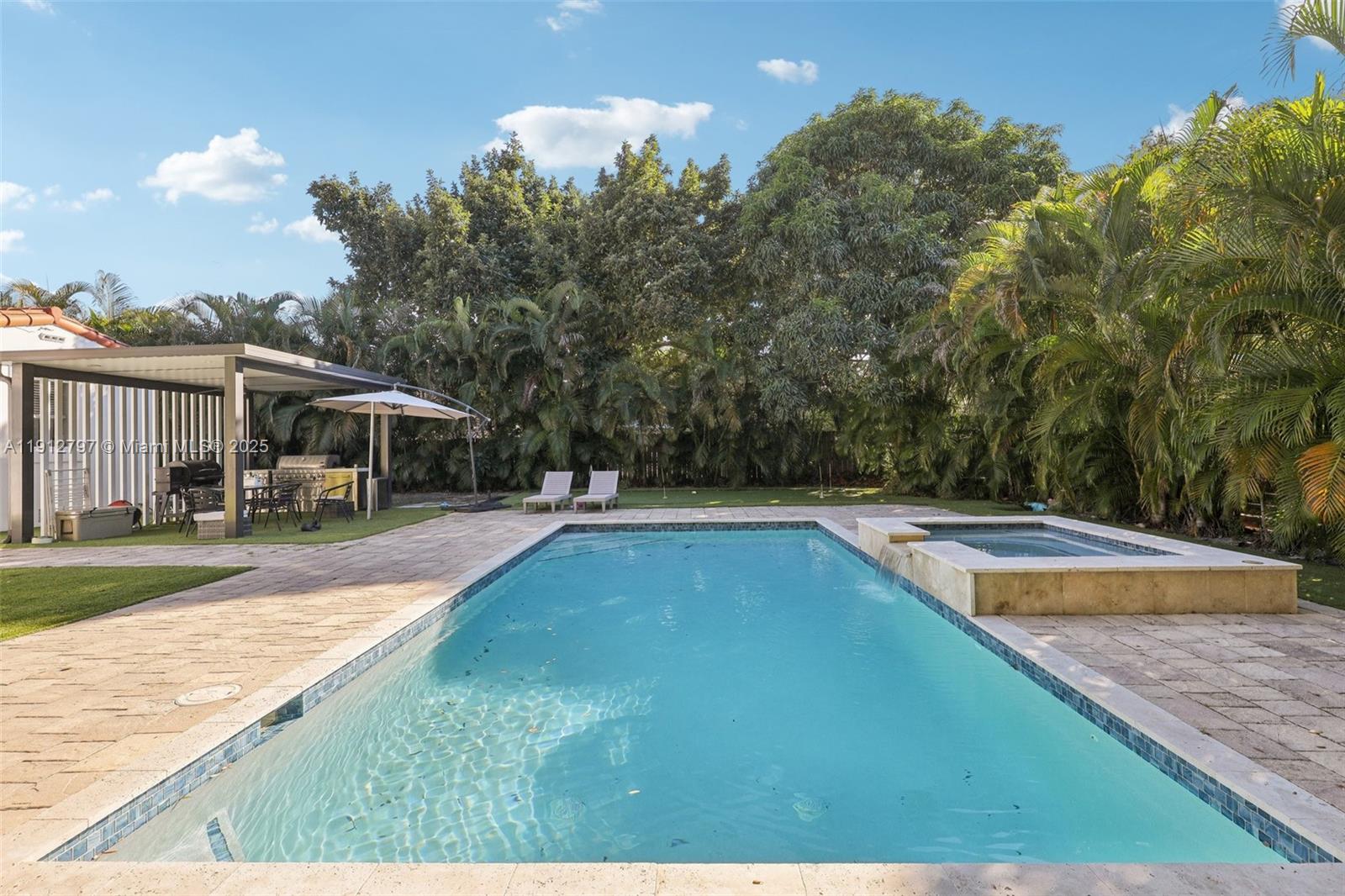 MIAMI SHORES SEC 6 - Residential
