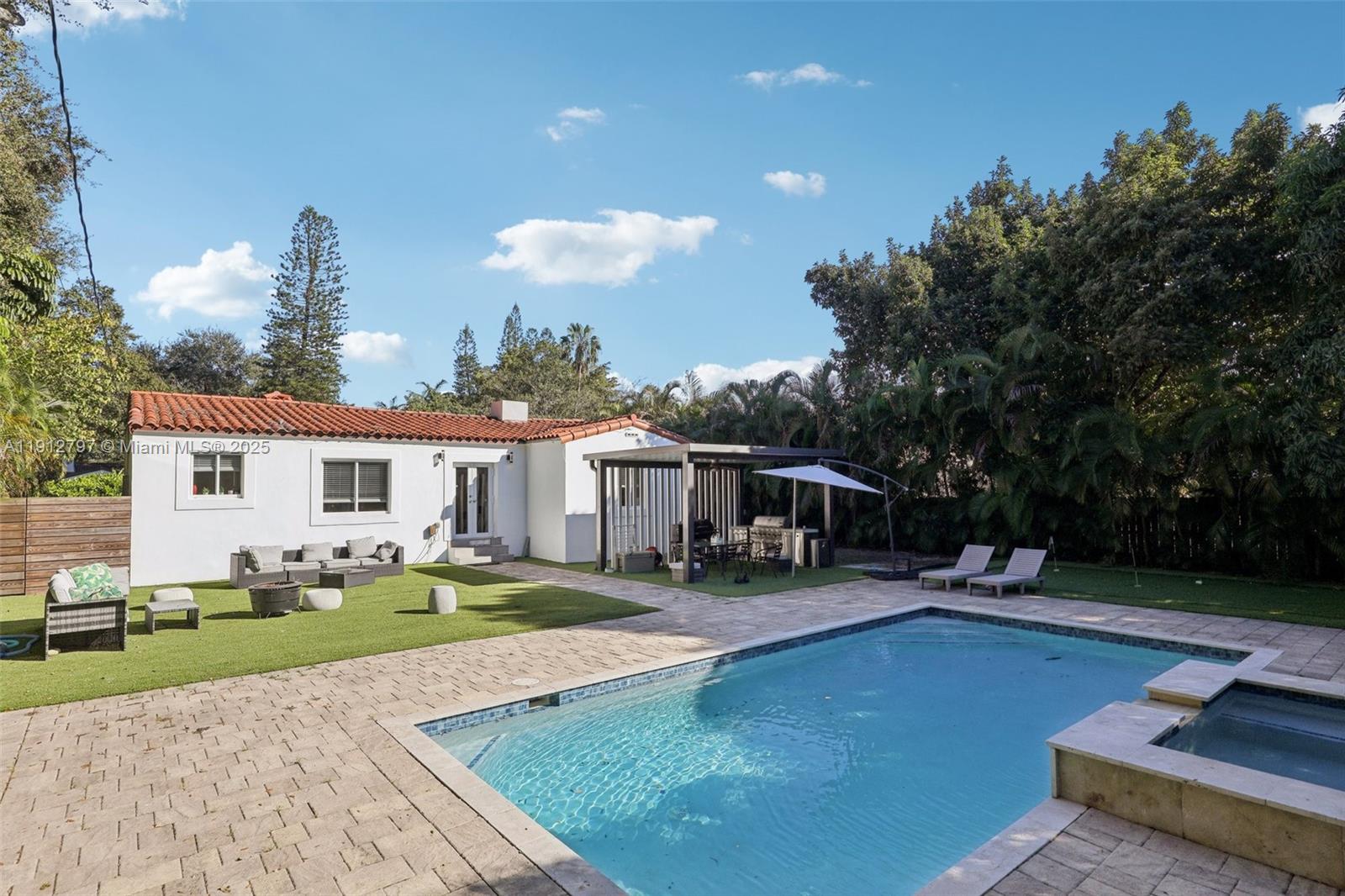 MIAMI SHORES SEC 6 - Residential