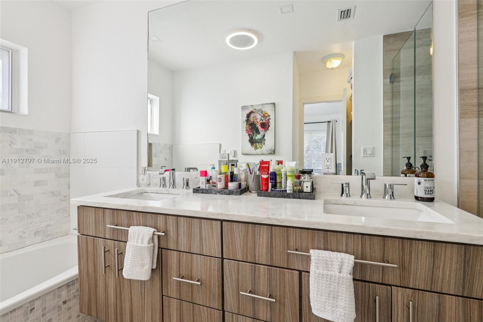 MIAMI SHORES SEC 6 - Residential