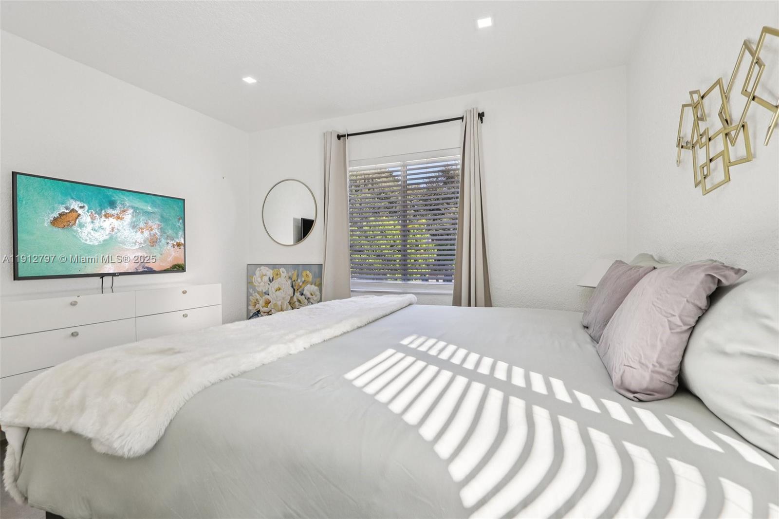 MIAMI SHORES SEC 6 - Residential