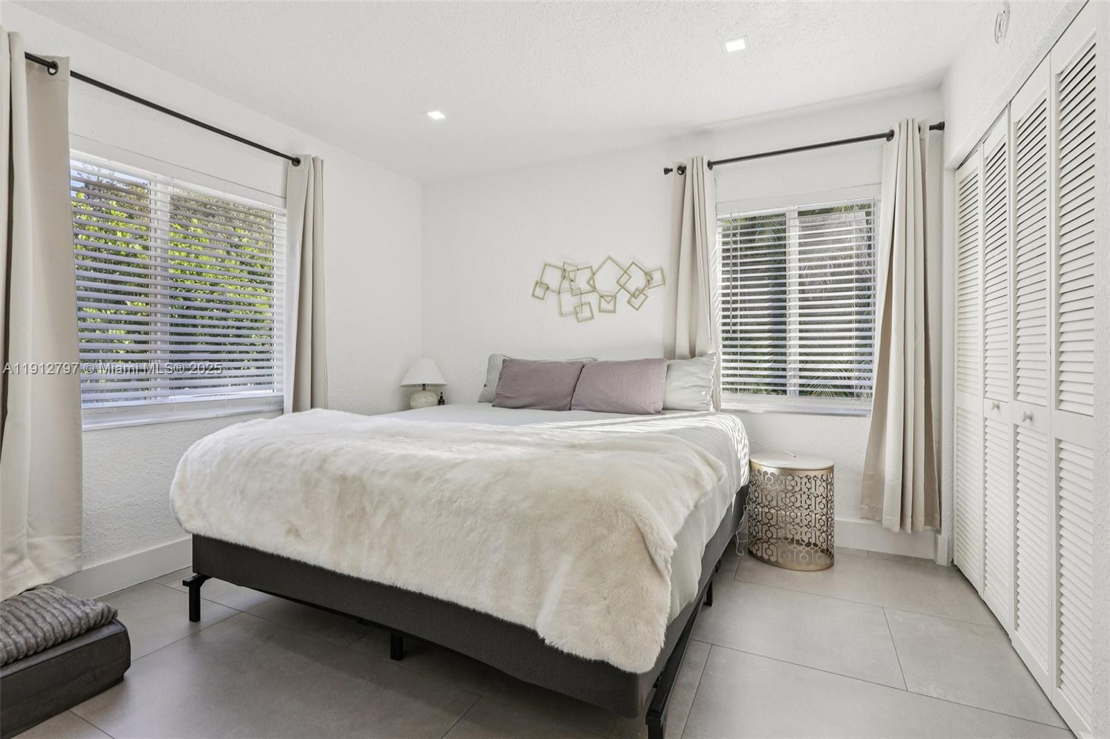 MIAMI SHORES SEC 6 - Residential